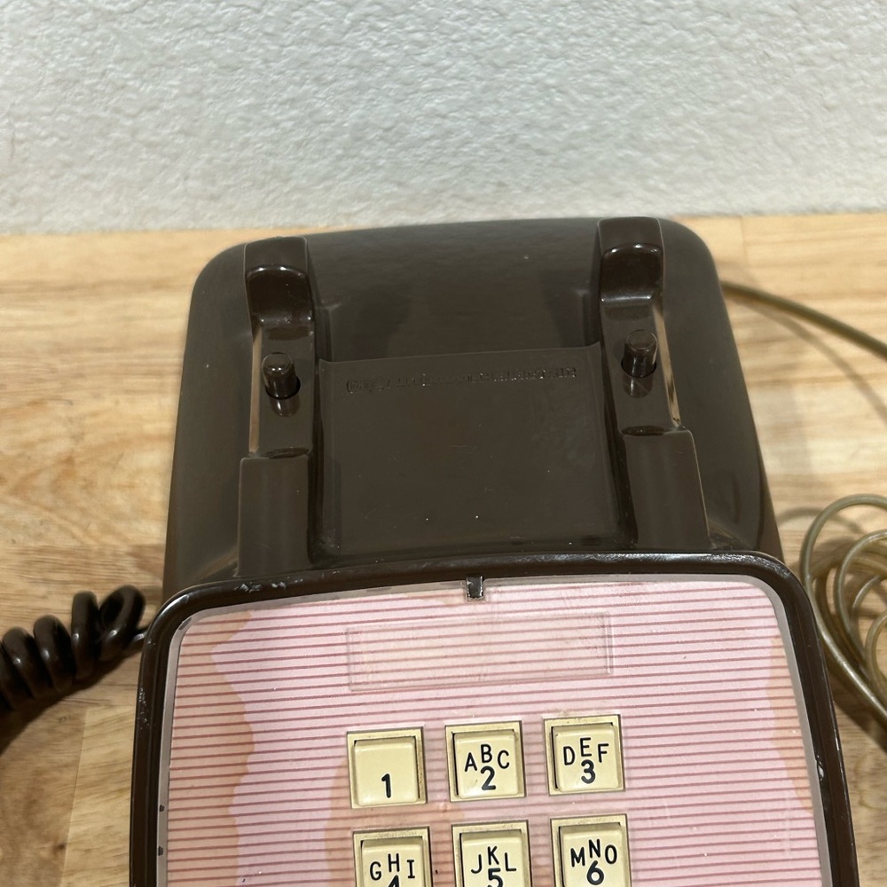 Vintage GTE Automatic Electric Push-Button Desk Telephone Phone w/ Handset Brown - Picture 3 of 13